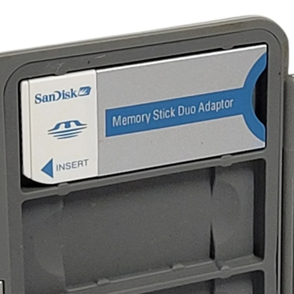 Sony LCH-MA Memory Stick Aluminum Carrying Case Holds 8 Sticks/Duo Format Cards.